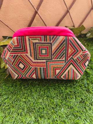Bolso de mano o neceser estampado