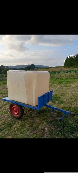 Remolque para Minitractor o Bebedero