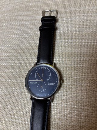Reloj homenaje Nomos  Minimalista Esfera azul