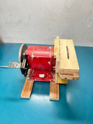 Sierra y amoladora de banco