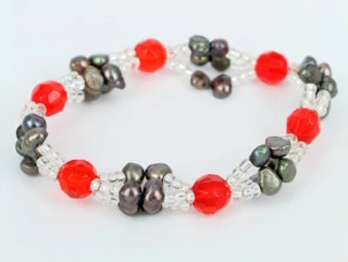 Pulsera perla y cristal son cinco