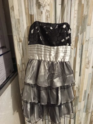 Vestido de fiesta negro y plateado Talla M