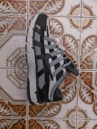 Zapatillas Nike P-6000 Negras y Grises Talla 44