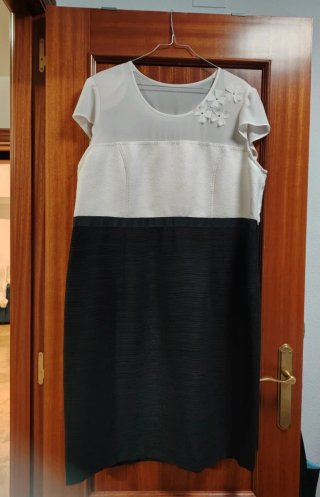 Vestido Elegante Blanco y Negro Talla 52