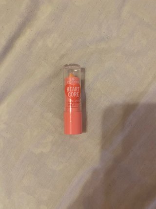 Bálsamo labial Essence Heart Core
