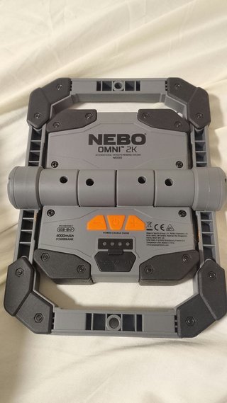 Foco de trabajo NEBO OMNI 2K