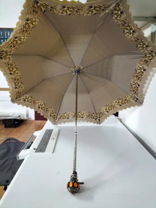 Sombrilla Vintage con Detalles Florales