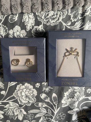 Set de Joyas Trendz (Collar y Pendientes)