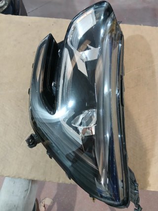 Faro Izquierdo Renault Megane 2018