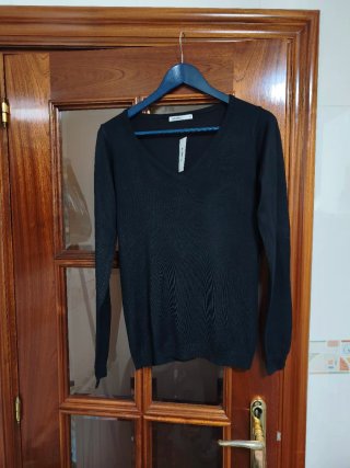 Jersey Stradivarius Negro Talla M, con etiqueta