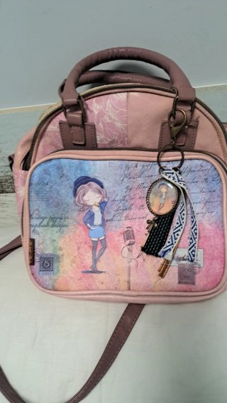 Bolso de mano con estampado y dibujos