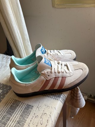 Zapatillas Adidas Samba Beige y Turquesa