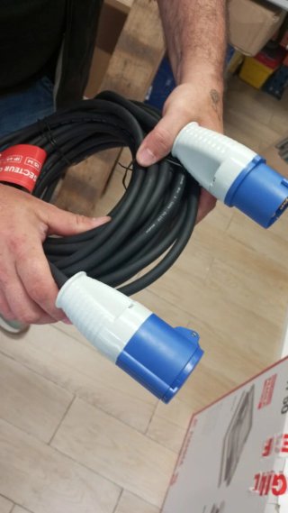 Cable de conexión para caravana