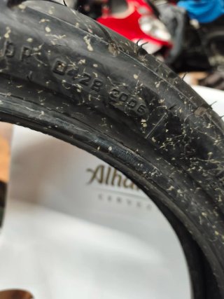 Neumáticos delanteros para moto