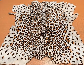 Alfombra de Piel con Estampado Leopardo