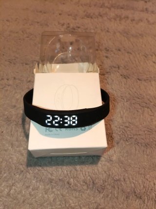 Pulsera Reloj Digital con Carga USB