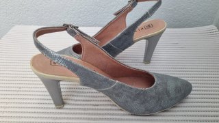 Zapatos de tacón Pikolinos plateados