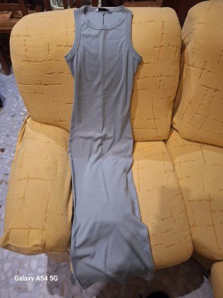 Vestido de punto ajustado gris