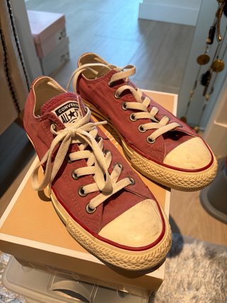 Zapatillas Converse color vino