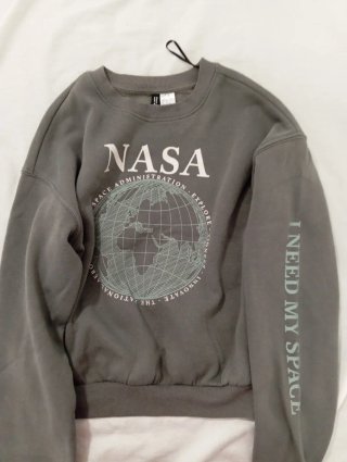 Sudadera Gris NASA H&M Talla XS mujer.
