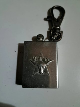 Llavero Marlboro Plateado