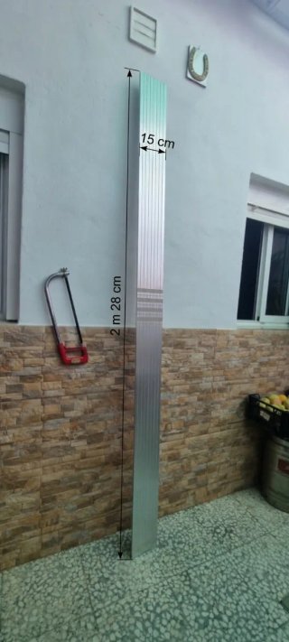 Zócalo de cocina de aluminio 2,28m
