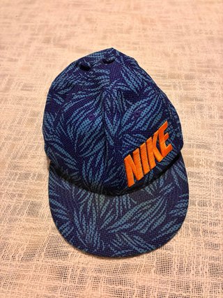 Gorra Nike Estampada Azul y Naranja