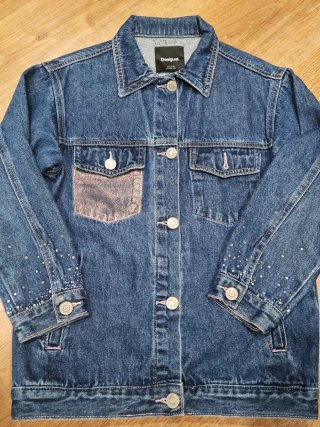 Cazadora vaquera niña Desigual. Talla 9.