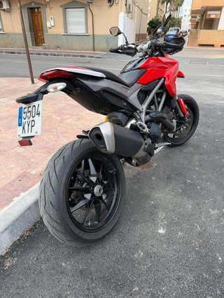 Ducati Hypermotard 821 SP