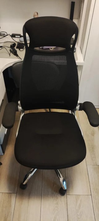 Silla de escritorio ergonómica negra