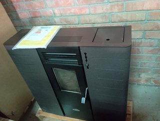 Estufa de Pellets Kalor Quadra 8C-GPKA