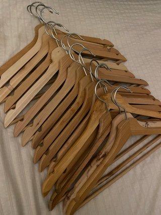 Set de 20 Perchas de Madera