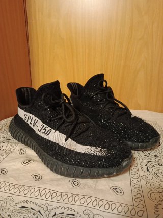 Adidas Yeezy Boost 350 V2 "Core Black White