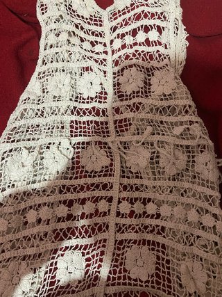 Chaleco de crochet beige
