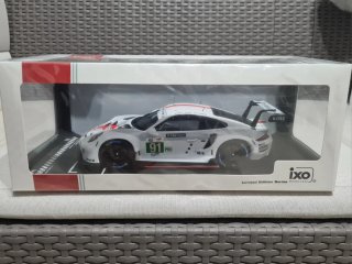 Porsche 911 RSR winner LeMans 1/18