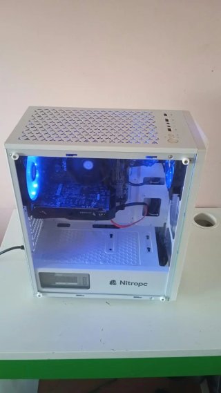 Computer da tavolo NitroPc bianco