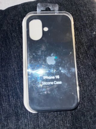 Custodia in silicone per iPhone 16 nero