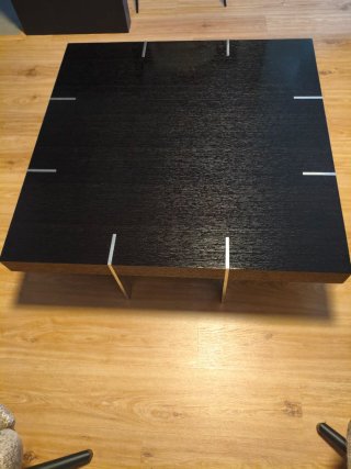 Mesa de centro cuadrada negra y metal