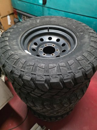 4 Ruedas 265/75/16. 6x139