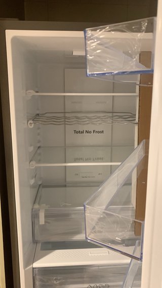 Frigorífico hisense. Nevera sin estrenar.