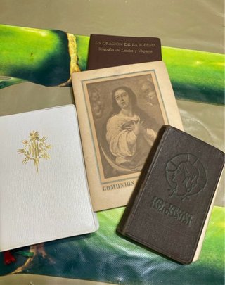 Tres Libros religiosos