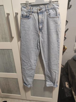 Pantalón vaquero Zara azul