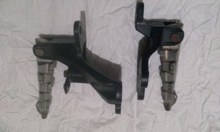 Estriberas Kymco AK 550