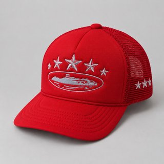 Gorra Roja con Estampado de Estrellas