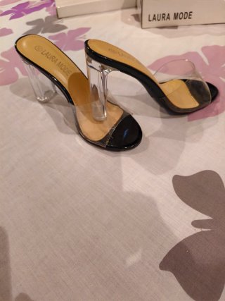 Sandalias Laura Mode con tacón transparente