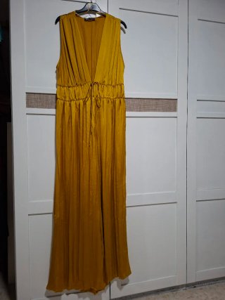 Mono largo Zara amarillo mostaza
