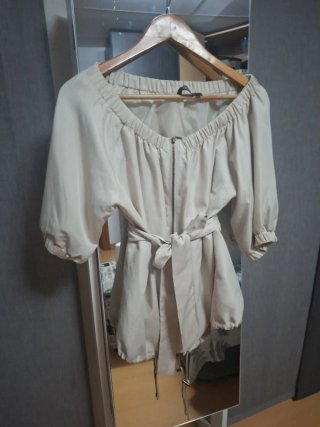 Chaqueta Beige con Lazado