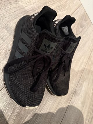 Zapatillas adidas negras