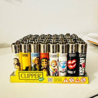 Confezione da 48 accendini Clipper