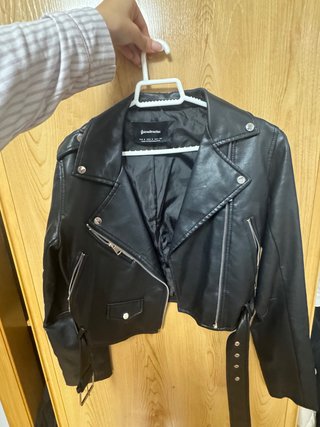 Chaqueta de cuero negra Stradivarius